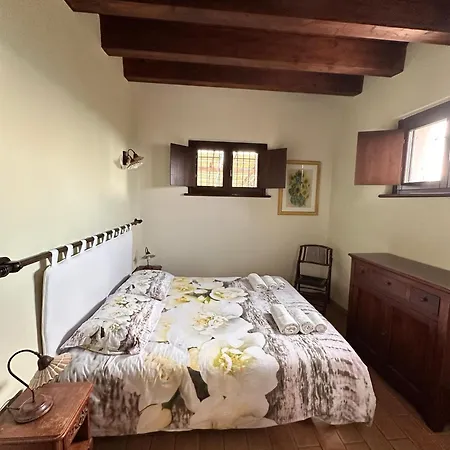 בית כפרי Airone House אוסימו